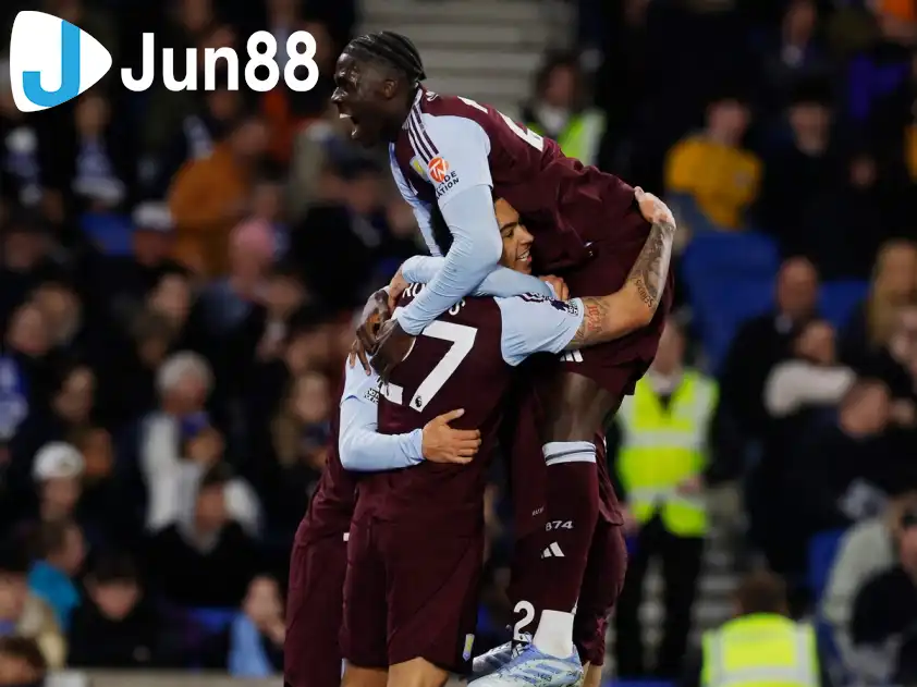 Brighton và Aston Villa đang là 2 đội gây bất ngờ tại Ngoại hạng Anh. (Ảnh: ESPN)