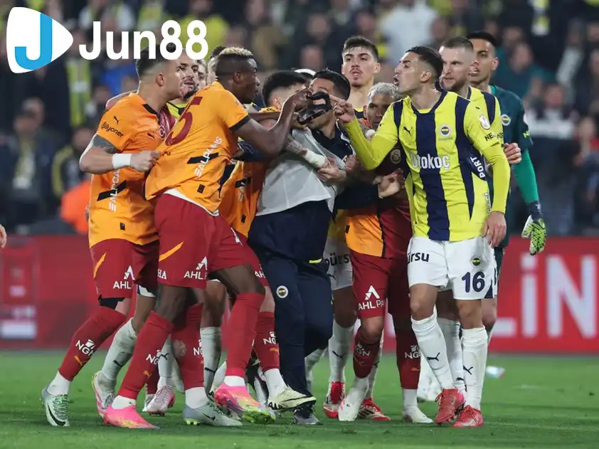 Fenerbahce và Galatasaray đang là hai đội bóng dẫn đầu Super Lig (Ảnh: ESPN)